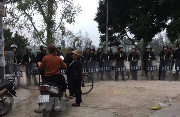 Khởi tố vụ chống đối nghi&ecirc;m trọng ở x&atilde; Đồng T&acirc;m l&agrave;m 3 c&ocirc;ng an hy sinh - Ảnh 1.