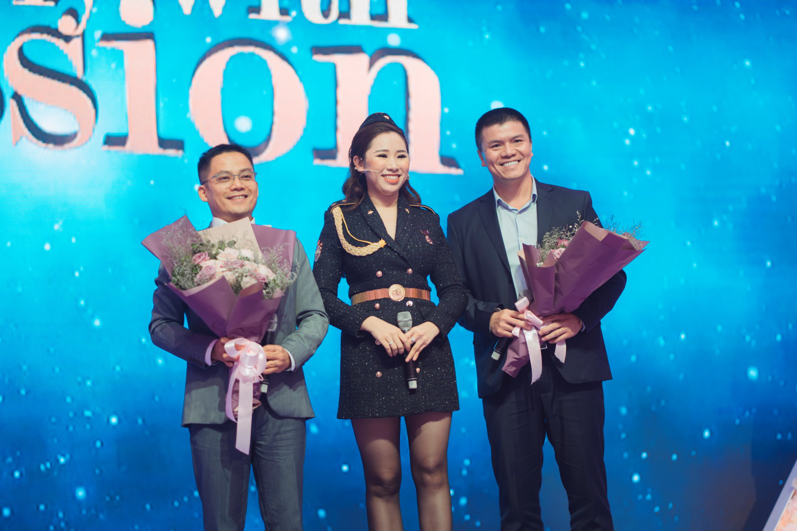 &ldquo;Cơ Trưởng&rdquo; Ho&agrave;ng Tuyết Mai c&ugrave;ng chuyến bay của đam m&ecirc; - Ảnh 4.
