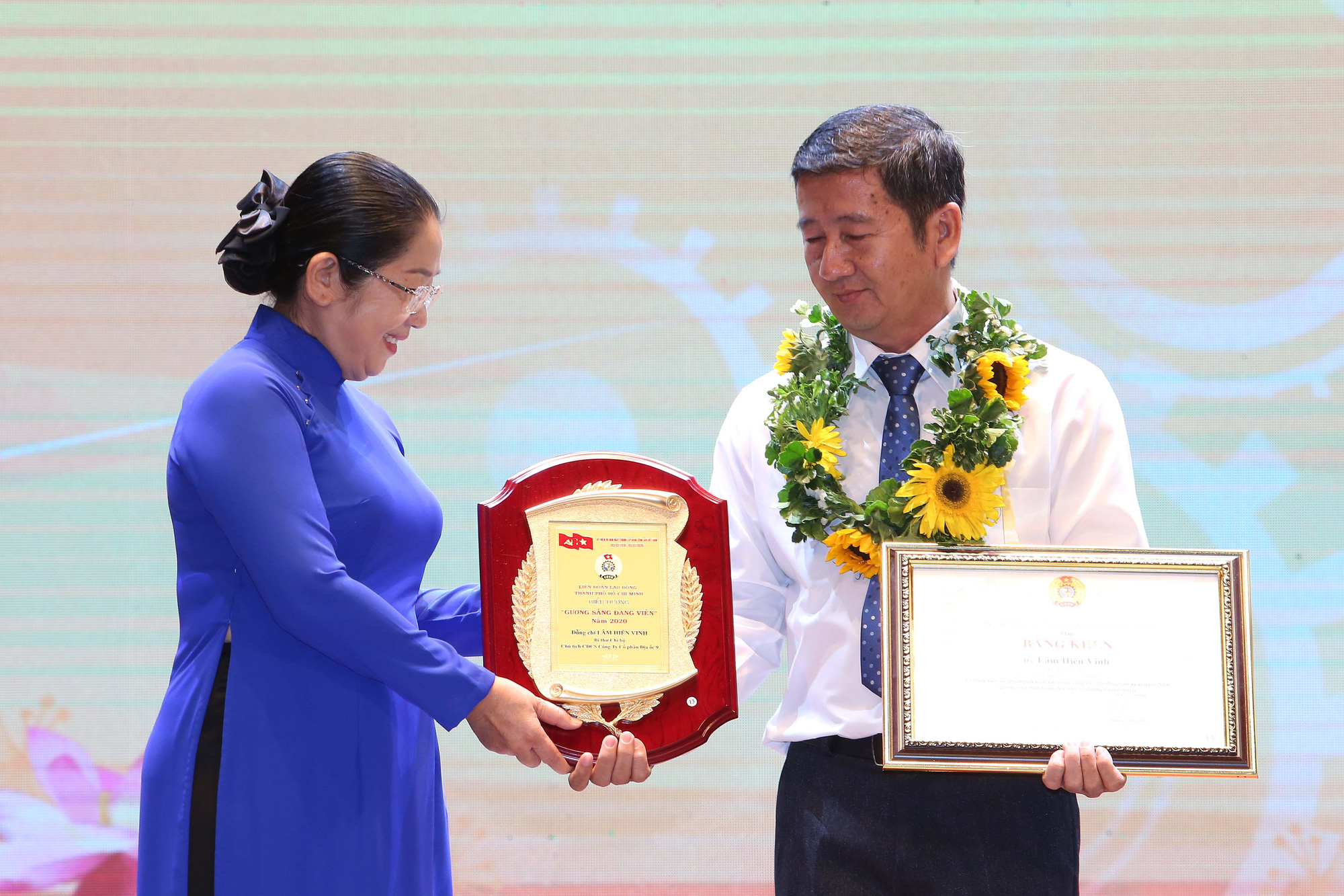 Tuy&ecirc;n dương 90 đảng vi&ecirc;n l&agrave; c&aacute;n bộ C&ocirc;ng đo&agrave;n cơ sở - Ảnh 1.