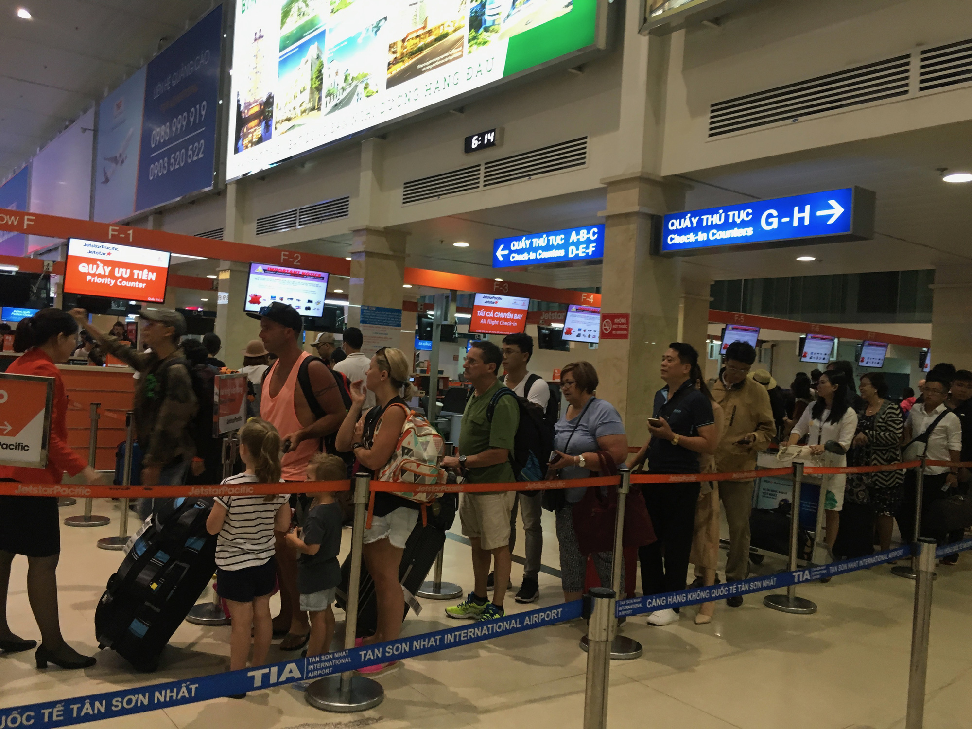 Vé máy bay Tết các tuyến TP HCM - Hà Nội, Đà Nẵng vẫn còn