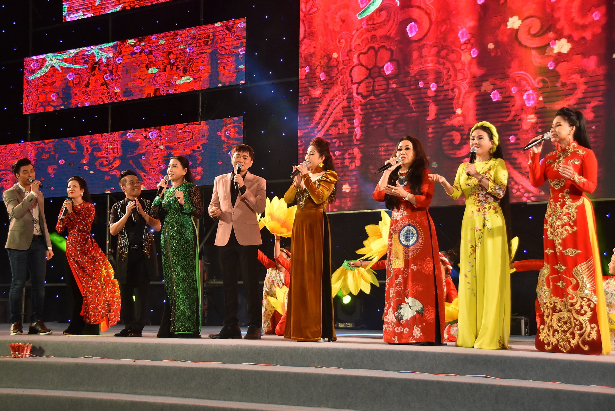 Gala Mai Vàng chào xuân 2020: Ấm áp nghĩa tình!