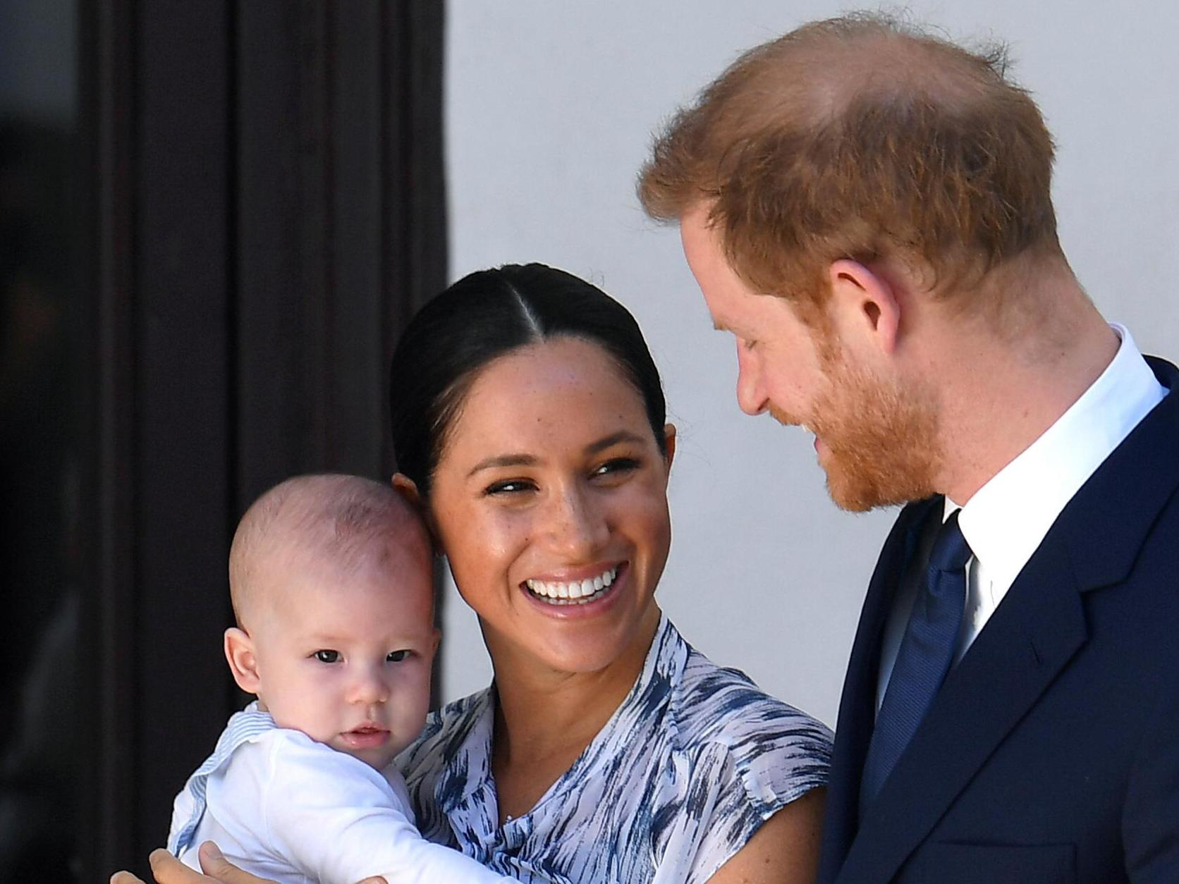 Hoàng tử Harry không muốn vợ trở thành "Công nương Diana" thứ hai?