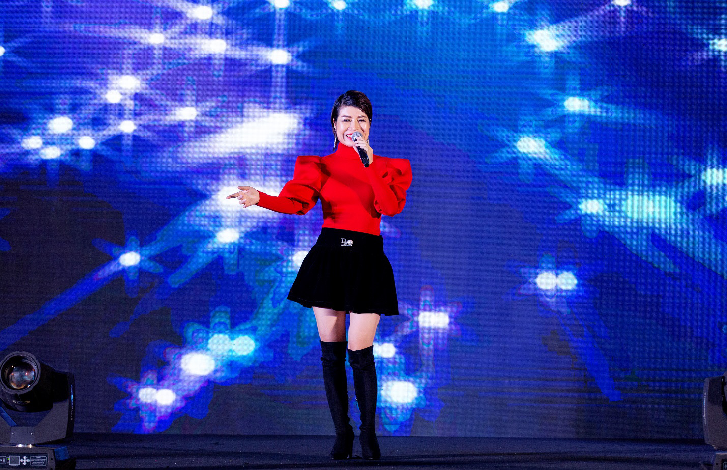 Ca sỹ, MC Thi Thảo c&ugrave;ng học tr&ograve; tham gia đ&ecirc;m nhạc &ldquo;Sing To Build&rdquo; - Ảnh 5.