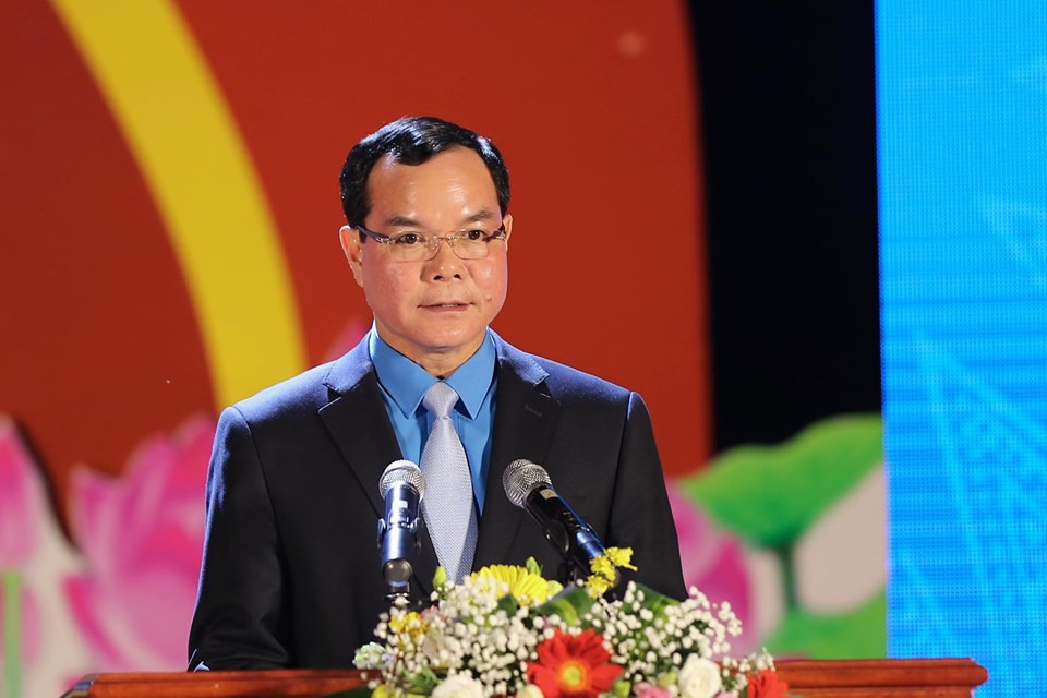 Biểu dương 90 cấp ủy viên là chủ tịch Công đoàn cơ sở tiêu biểu doanh nghiệp ngoài khu vực Nhà nước - Ảnh 2.