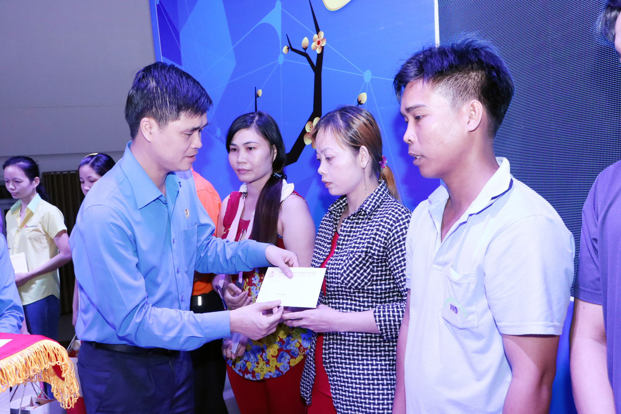 B&igrave;nh Dương: Hơn 312.000 luợt đo&agrave;n vi&ecirc;n được thụ hưởng ph&uacute;c lợi - Ảnh 1.