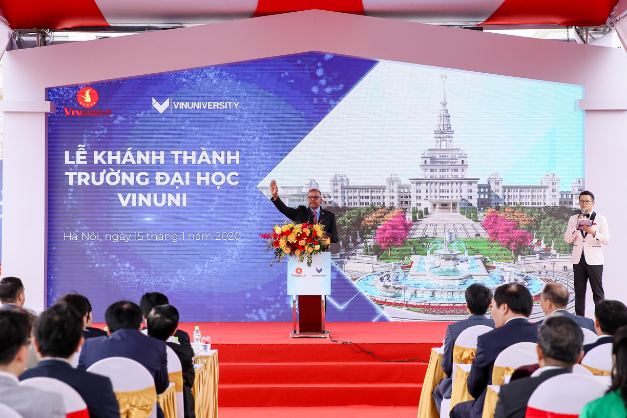 Kh&aacute;nh th&agrave;nh trường đại học ng&agrave;n tỉ c&oacute; tham vọng trở th&agrave;nh trường h&agrave;ng đầu thế giới - Ảnh 7.