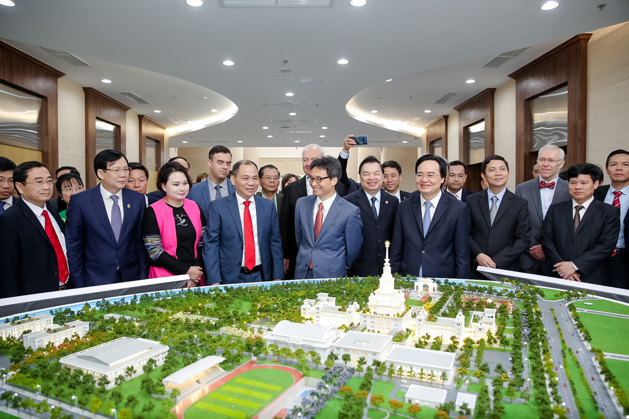Kh&aacute;nh th&agrave;nh trường đại học ng&agrave;n tỉ c&oacute; tham vọng trở th&agrave;nh trường h&agrave;ng đầu thế giới - Ảnh 16.