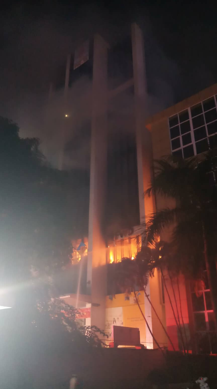 Ch&aacute;y t&ograve;a nh&agrave; dầu kh&iacute; ở TP Thanh H&oacute;a, 1 người tử vong, nhiều người bị thương - Ảnh 4.