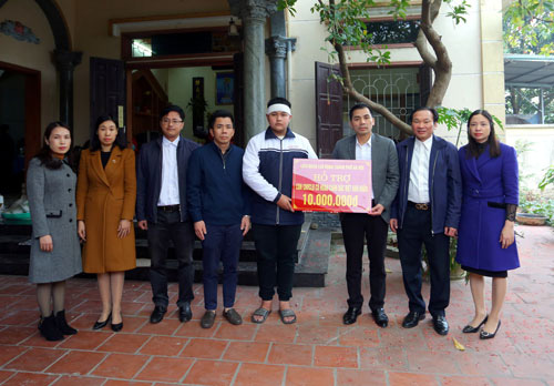 Hà Nội: Trợ cấp cho đoàn viên đặc biệt khó khăn