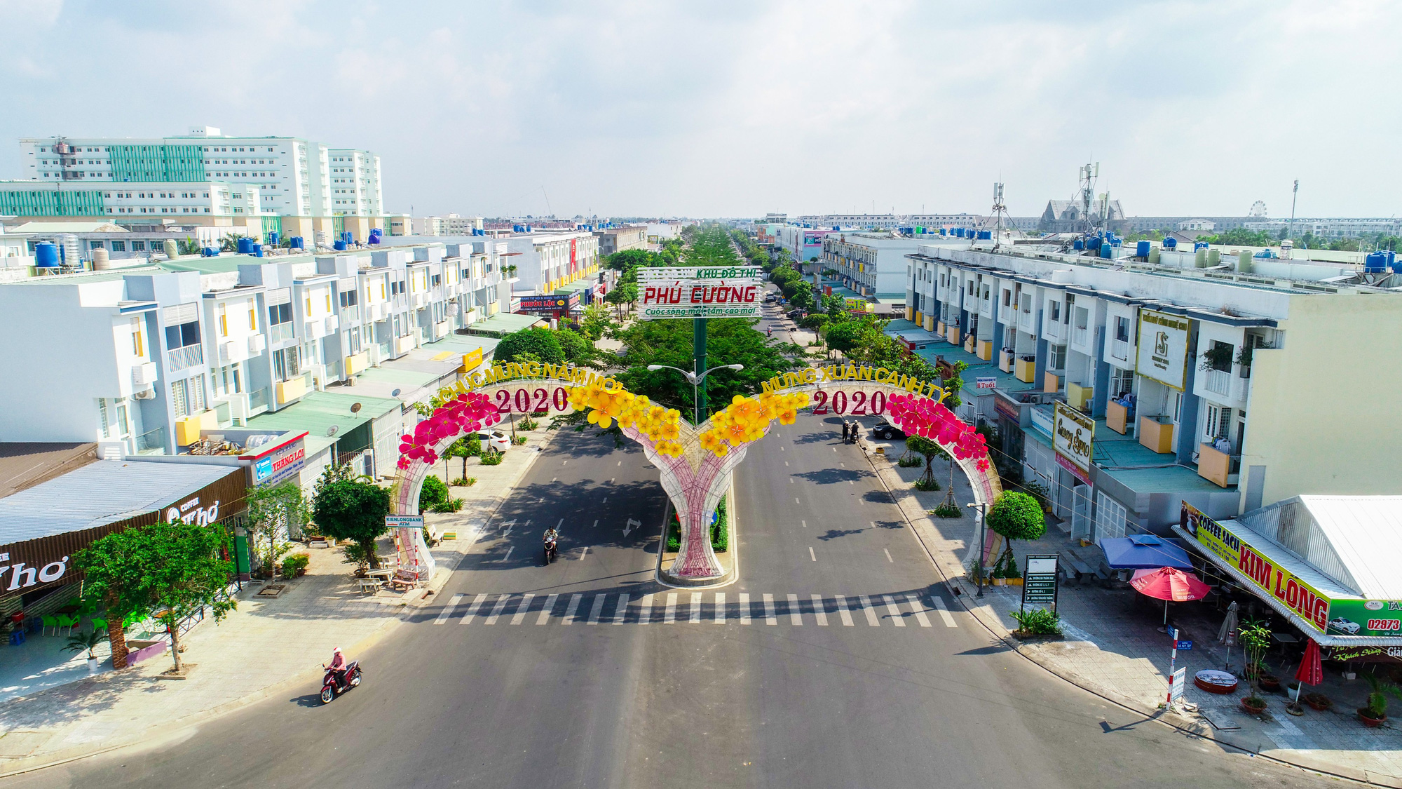Ngỡ ng&agrave;ng sắc Xu&acirc;n tại khu lấn biển lớn nhất miền T&acirc;y - Ảnh 2.