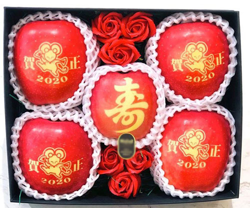 Dồi dào quà Tết độc, lạ - Ảnh 3.