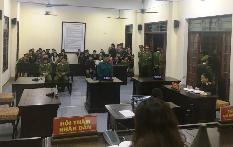 Đ&aacute;nh b&aacute;c sĩ, giang hồ cộm c&aacute;n Bắc lợn lĩnh 4 năm t&ugrave; - Ảnh 1.
