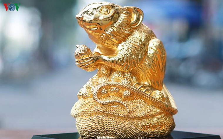 Cẩn trọng khi mua đồ mạ vàng trưng ngày Tết - Ảnh 1.