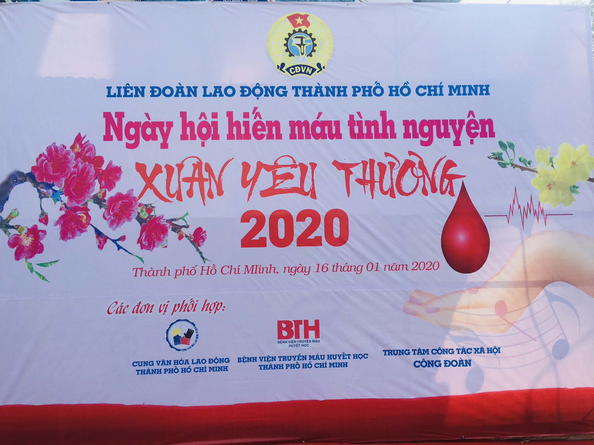 Sôi nổi ngày hội hiến máu nhân đạo "Xuân yêu thương"