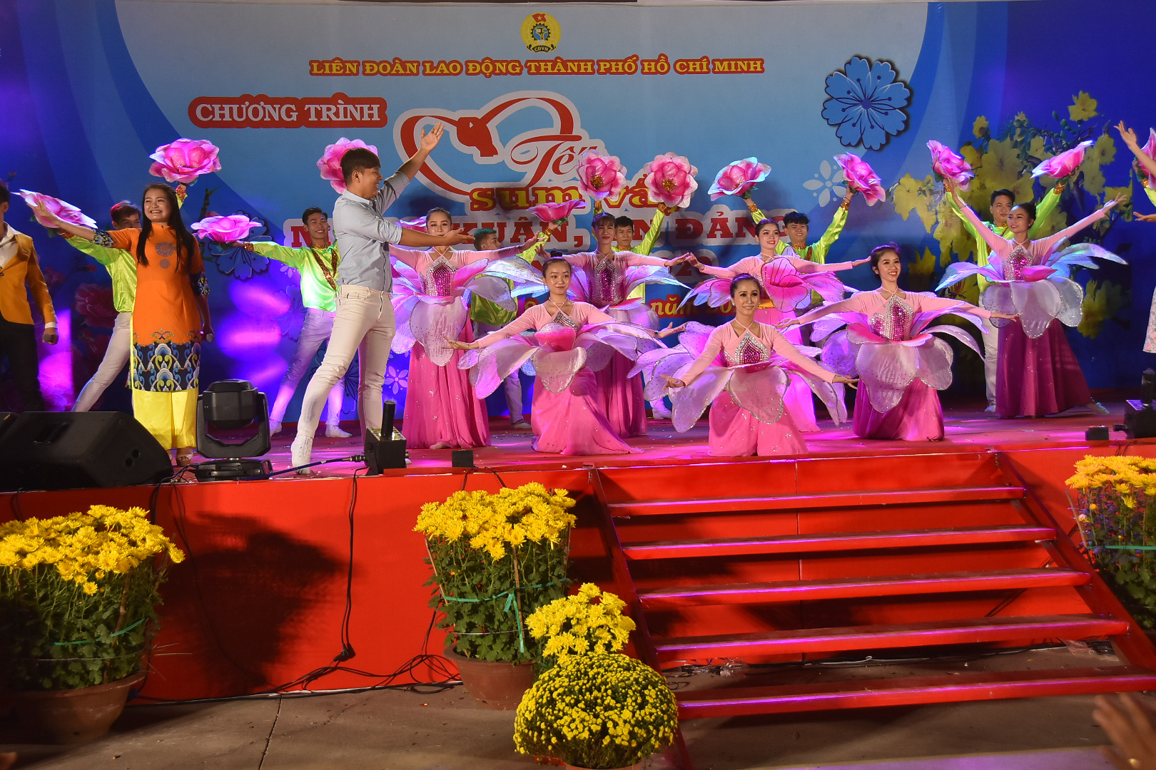 CNVC-LĐ kh&oacute; khăn được san sẻ tại Tết sum vầy - Ảnh 6.