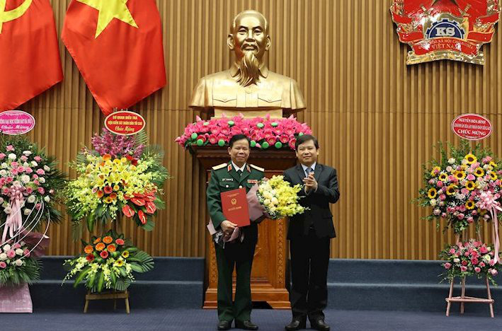 C&ocirc;ng bố quyết định của Chủ tịch nước về c&ocirc;ng t&aacute;c c&aacute;n bộ - Ảnh 1.