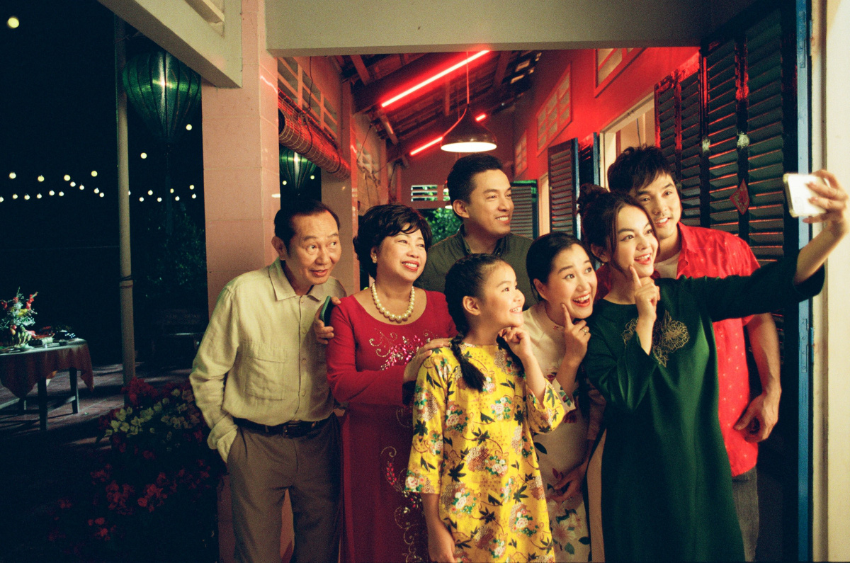 Phạm Quỳnh Anh, Ưng Ho&agrave;ng Ph&uacute;c, Lam Trường kể chuyện nỗi l&ograve;ng ng&agrave;y Tết - Ảnh 1.