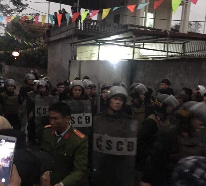 Chém cụ ông đi thăm mộ tử vong, nam thanh niên cầm dao về nhà chém trọng thương cụ bà