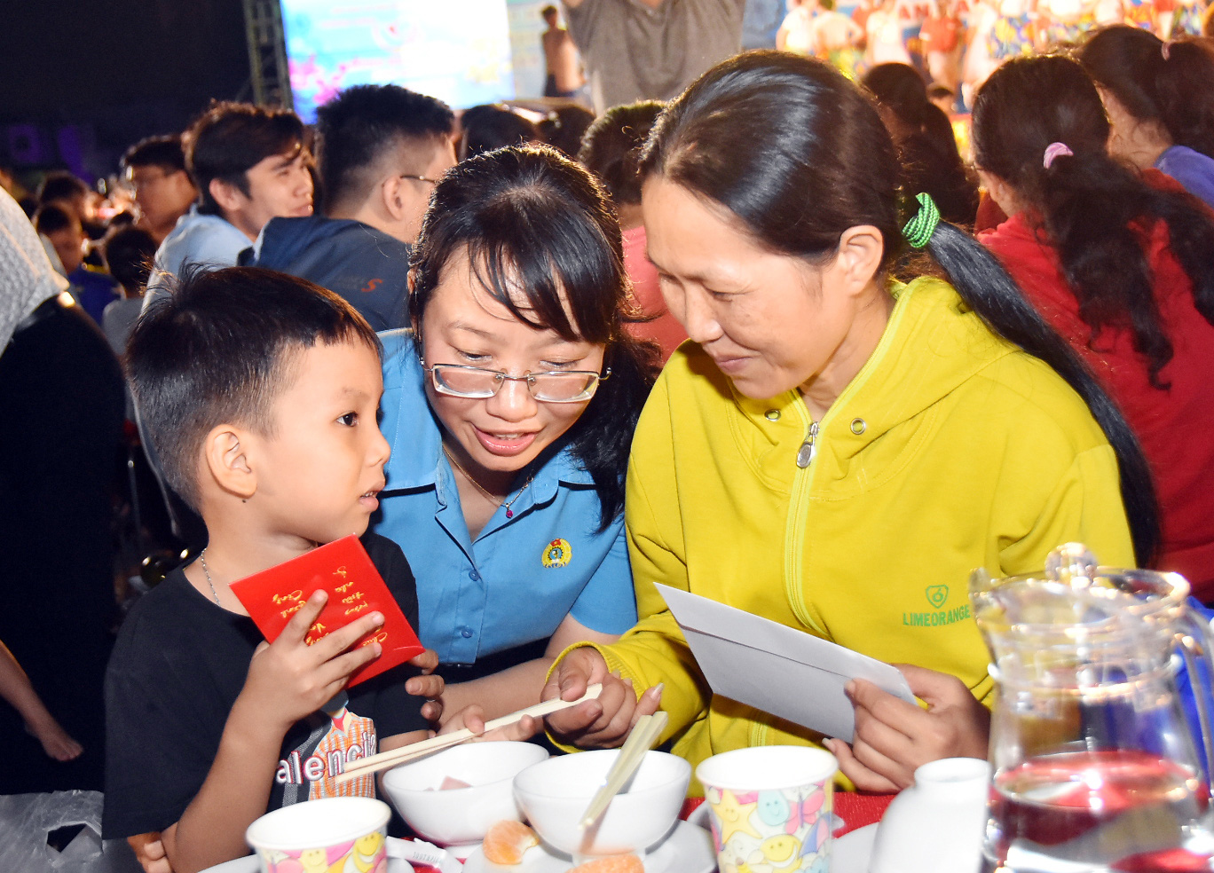 Ấm lòng người ở lại