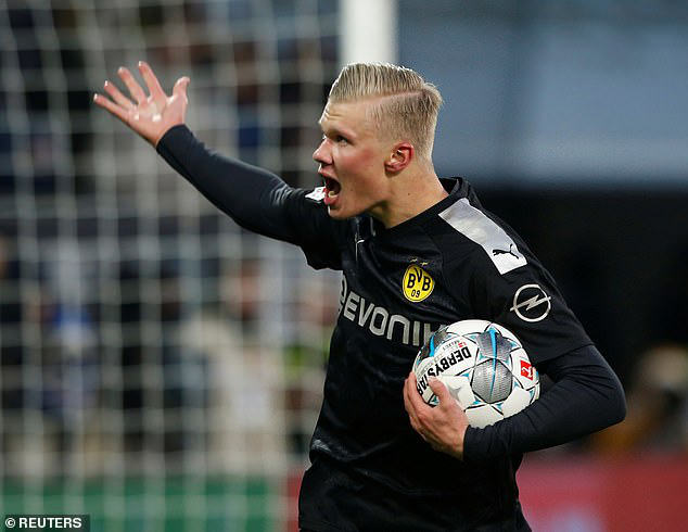 Lập hat-trick ra mắt Dortmund, "thần đồng" Haaland làm chao đảo Bundesliga