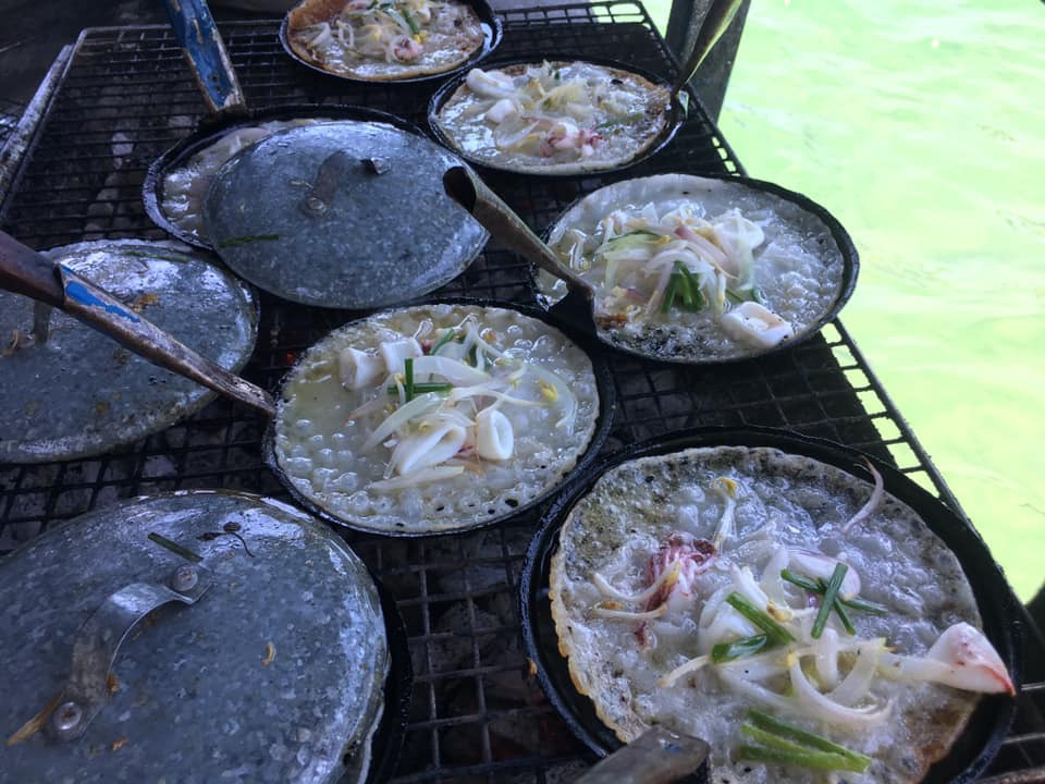 Thơm ngon bánh xèo mực Quy Nhơn - Ảnh 3.