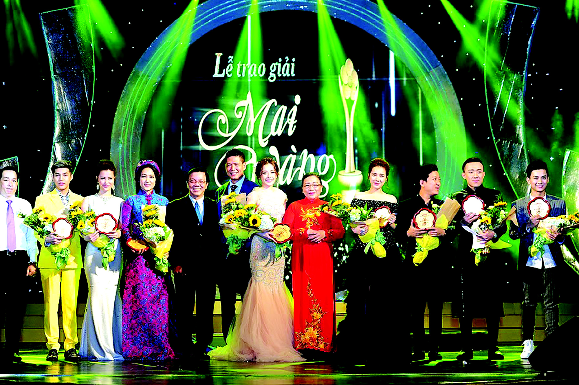 Giải Mai Vàng 25 năm Lớn lên bằng niềm tin yêu!