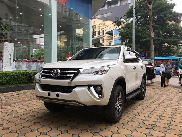 Điểm mặt 10 mẫu xe ế nhất năm 2019, nhà Toyota chiếm hơn một nửa - Ảnh 2.