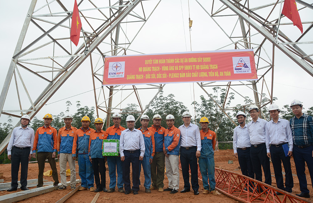 Công nhân đón Tết trên công trường - Ảnh 4.