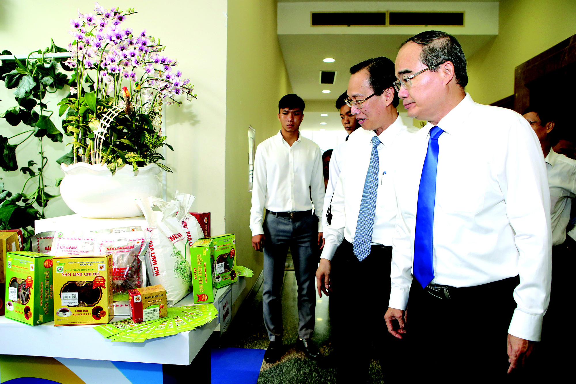 Diện mạo khác, đẳng cấp khác