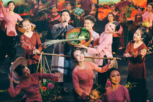 12-Qu&ecirc;-hương-m&ugrave;a-đo&agrave;n-tụ