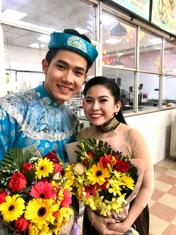 Suất diễn cuối năm đầy xúc động của NS Bình Tinh, Phạm Huyền Trâm - Ảnh 4.