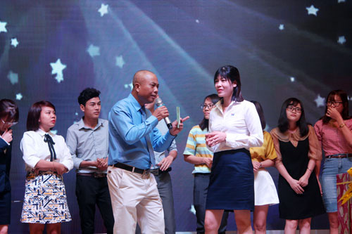 Cùng công nhân vui năm mới