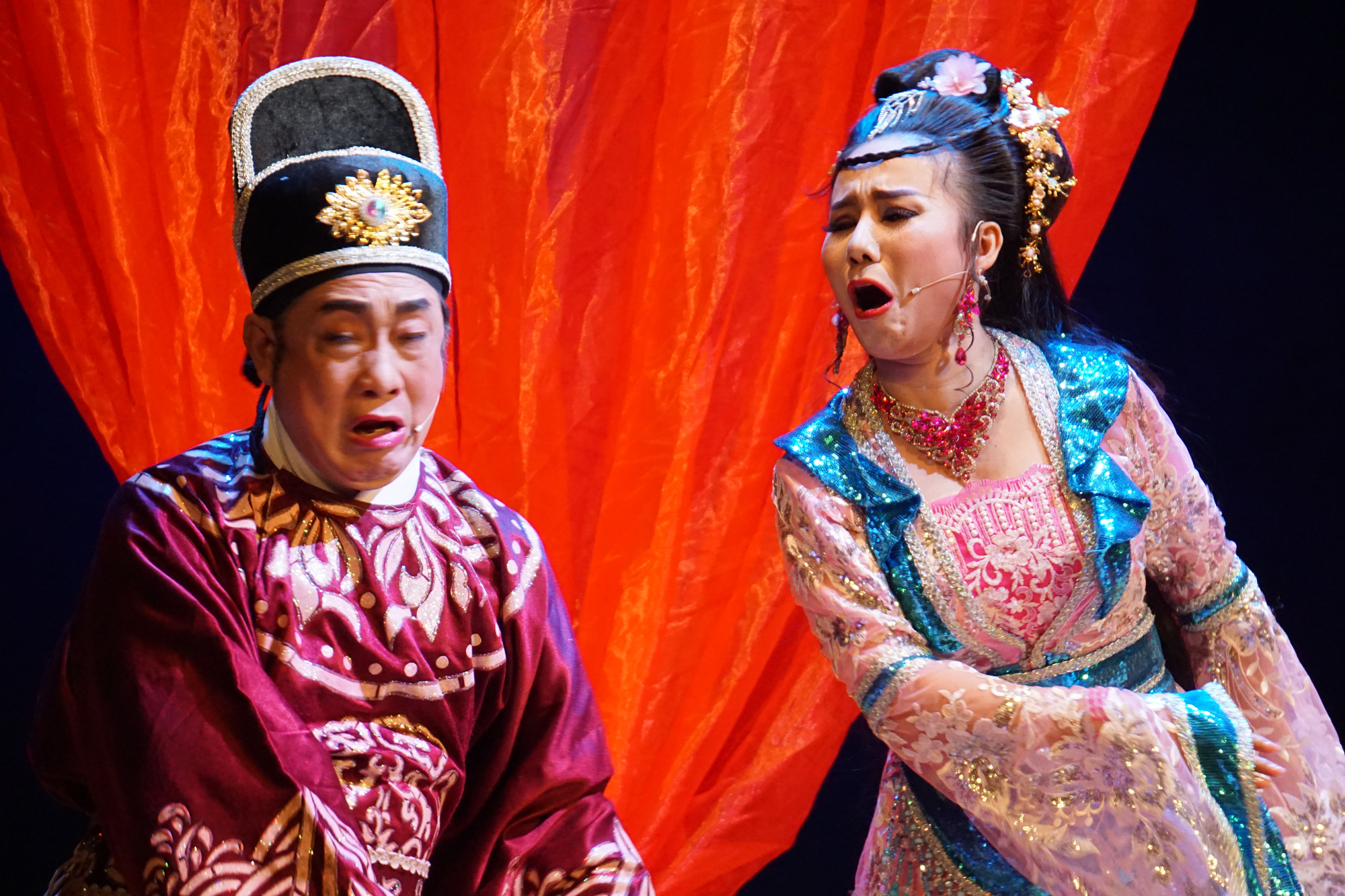 Cười chua cay với Nghề nu&ocirc;i quan - Ảnh 7.