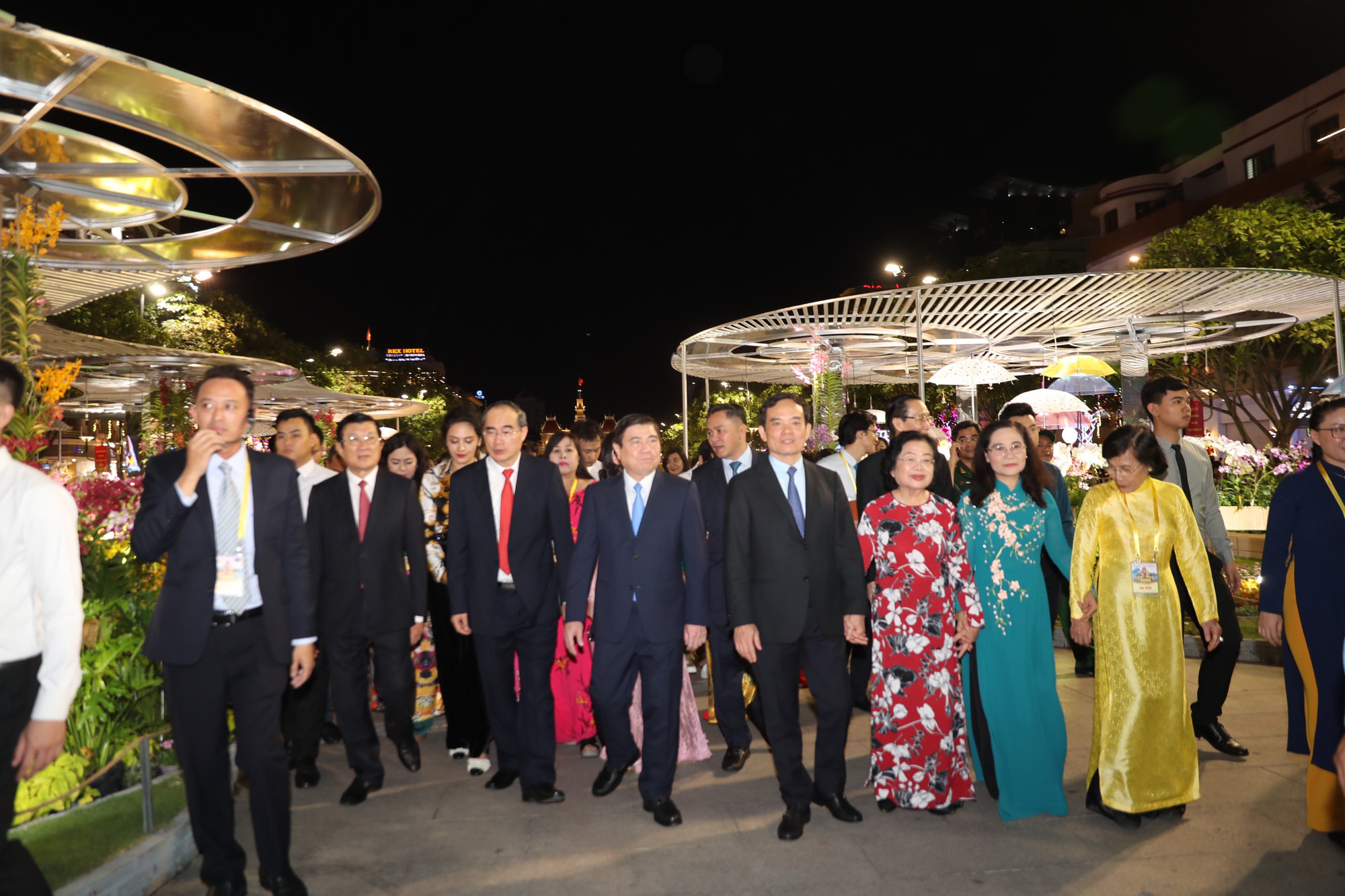 Đường hoa Nguyễn Huệ Canh Tý 2020 chính thức mở cửa - Ảnh 3.