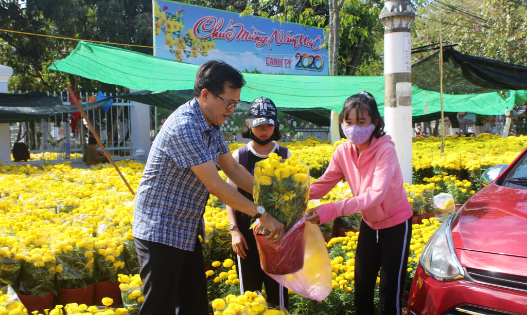 Xin hãy mua hoa, đừng chờ đến trưa 30 Tết! - Ảnh 15.
