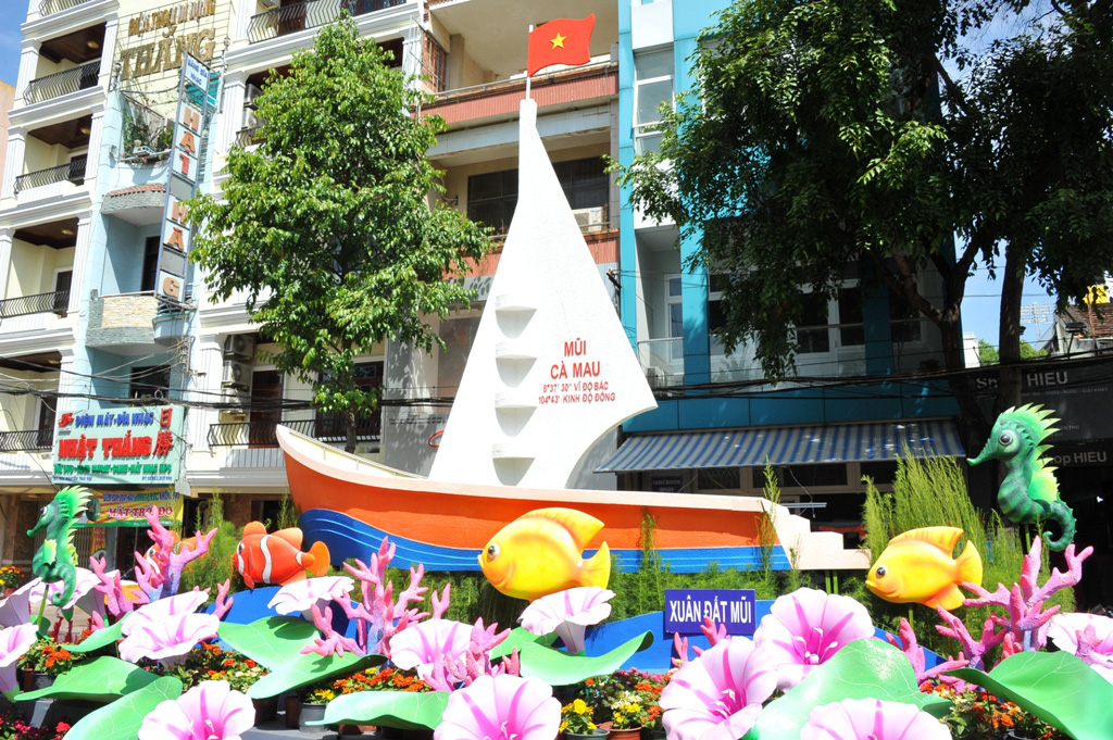Ngắm những ch&uacute; chuột l&agrave;m n&ocirc;ng d&acirc;n ở đường hoa Xu&acirc;n lớn nhất miền T&acirc;y - Ảnh 15.