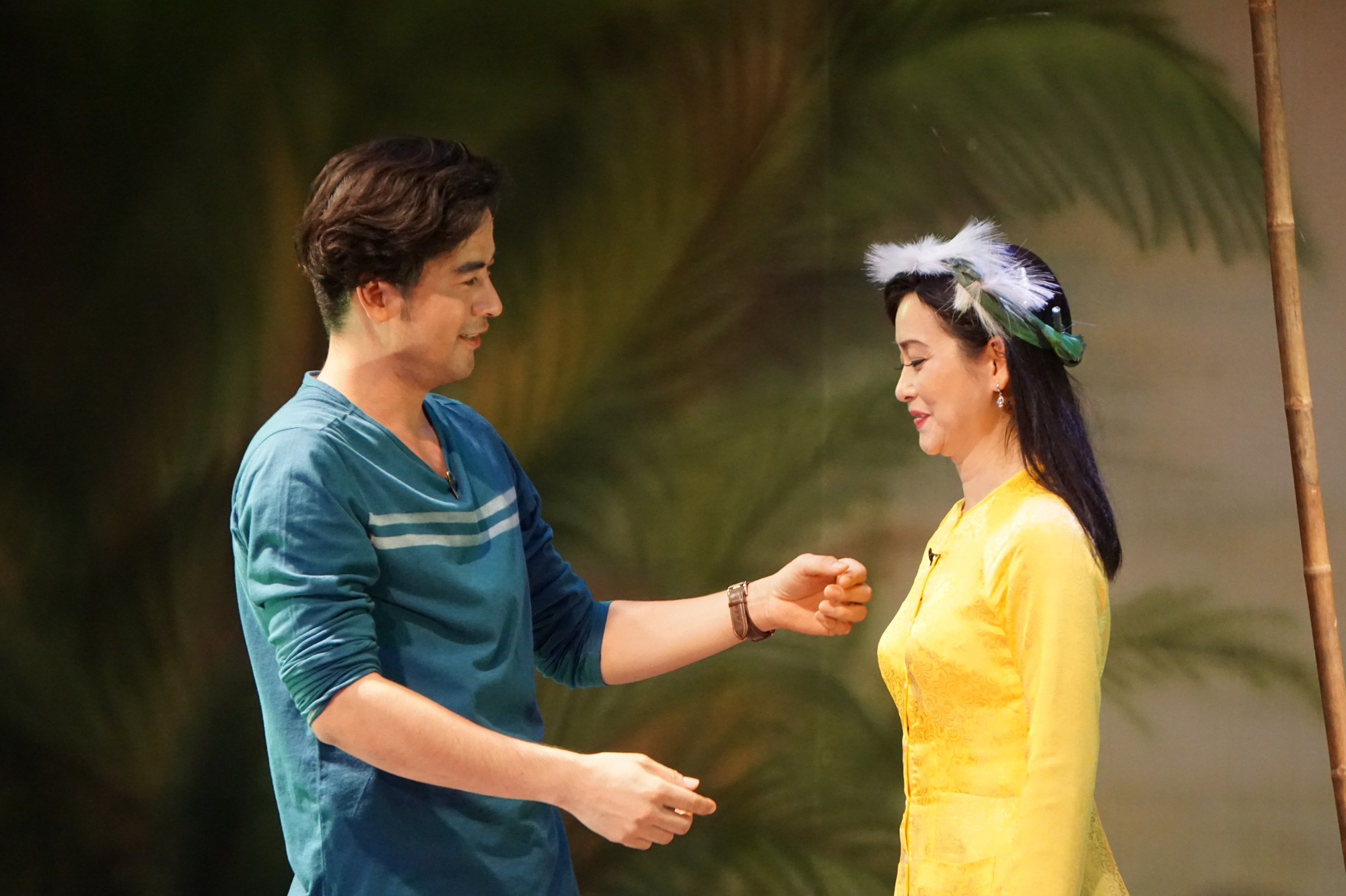 Kịch Tết: Cười hóm hỉnh với "Mút chỉ Mút Cà Tha" và "Chuyện cũ mình bỏ qua"