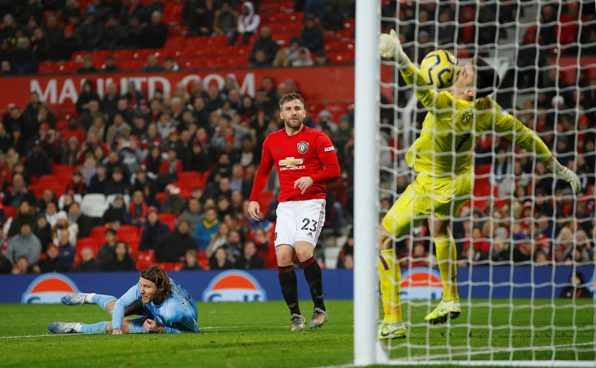 Man United thua sấp mặt, Burnley lập kỳ t&iacute;ch tại Old Trafford - Ảnh 6.