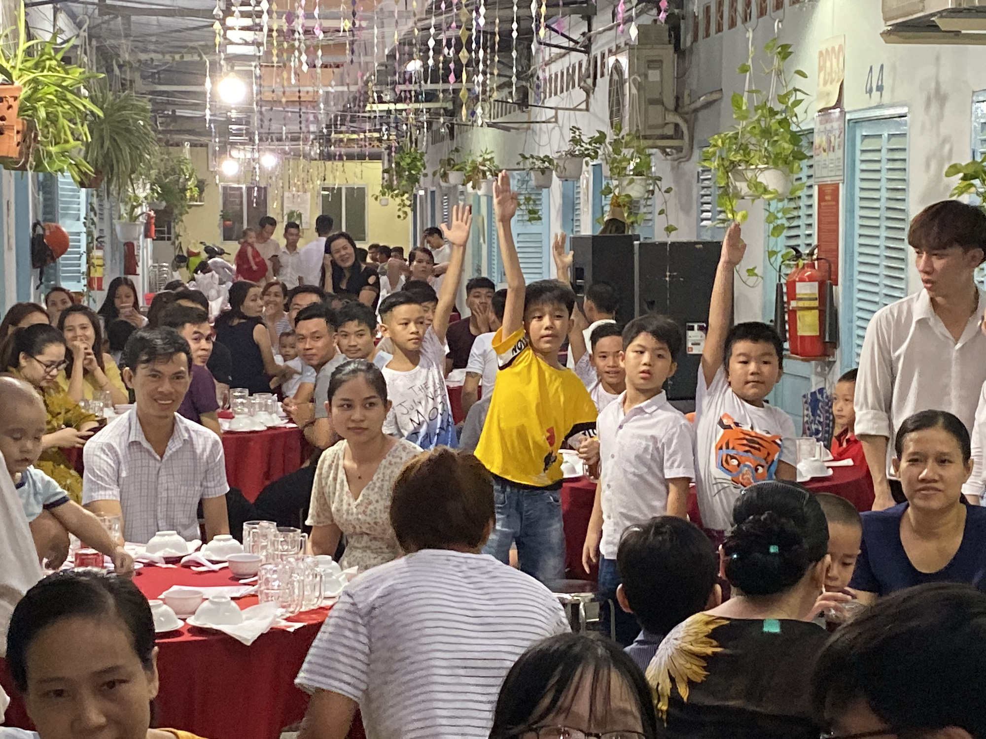 Tết về xóm trọ