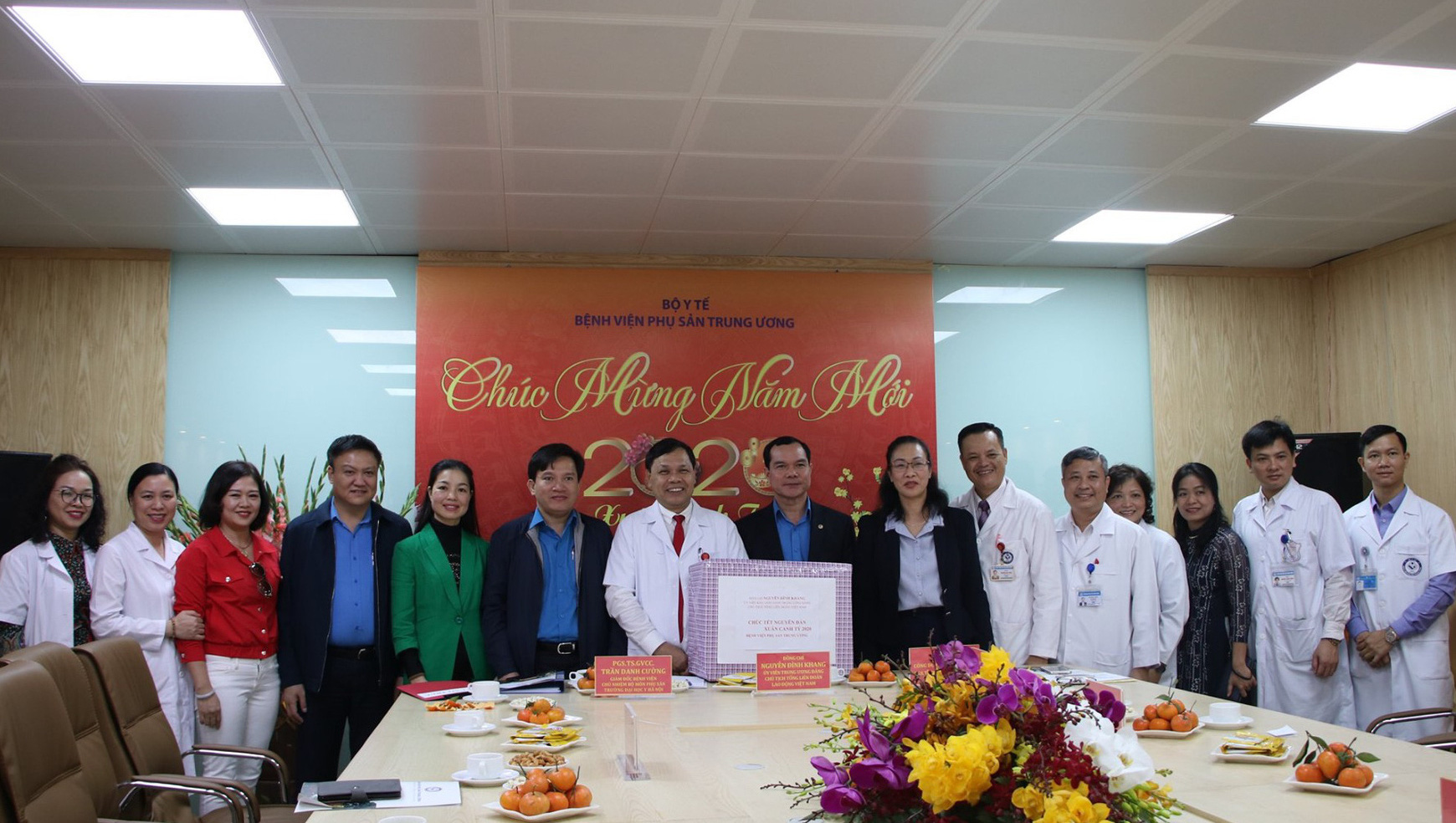 Chủ tịch Tổng LĐLĐ Việt Nam thăm, ch&uacute;c tết Bệnh viện Phụ sản Trung ương - Ảnh 3.