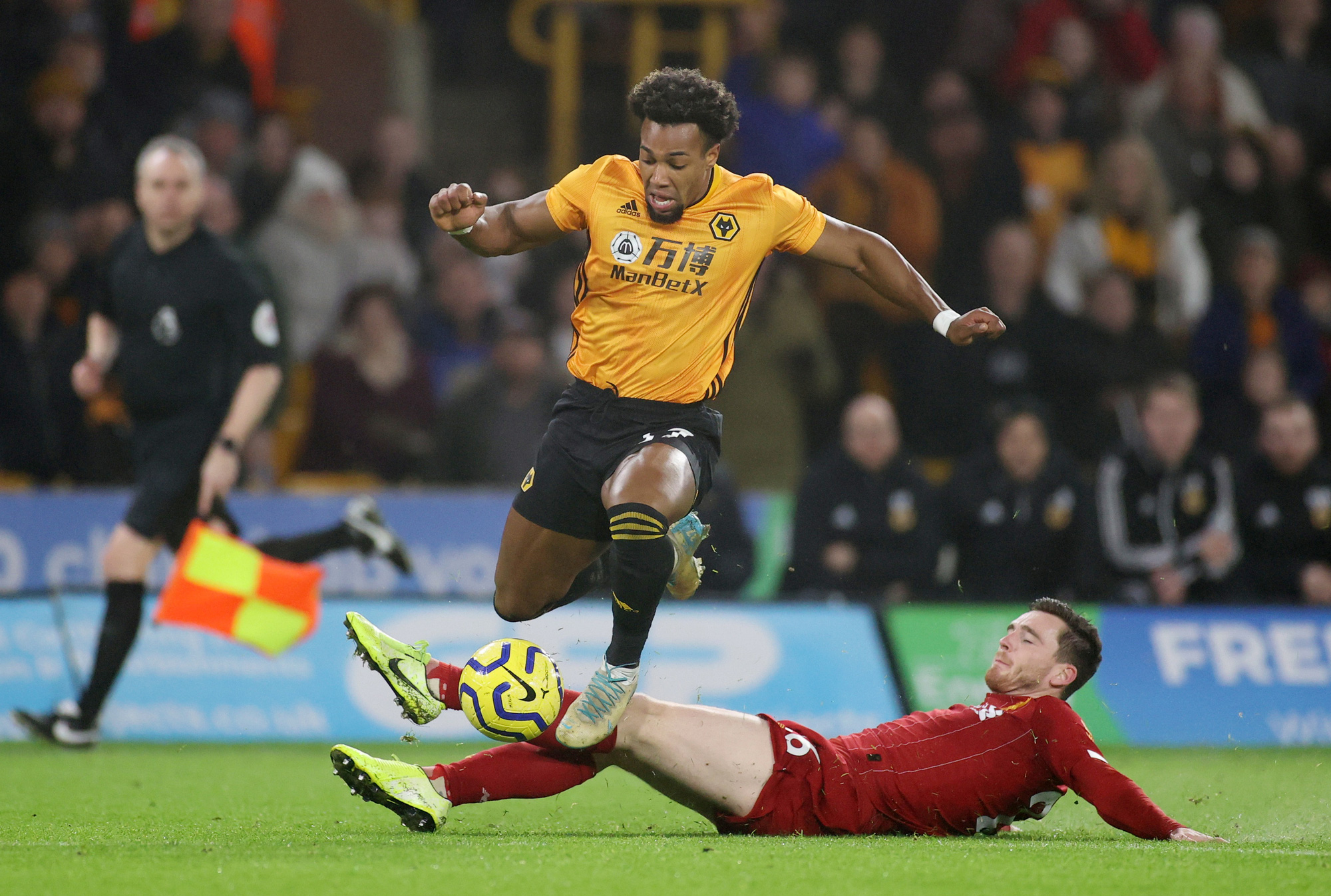 Thần t&agrave;i Firmino tỏa s&aacute;ng, Liverpool thắng nghẹt thở chủ nh&agrave; Wolverhampton - Ảnh 3.