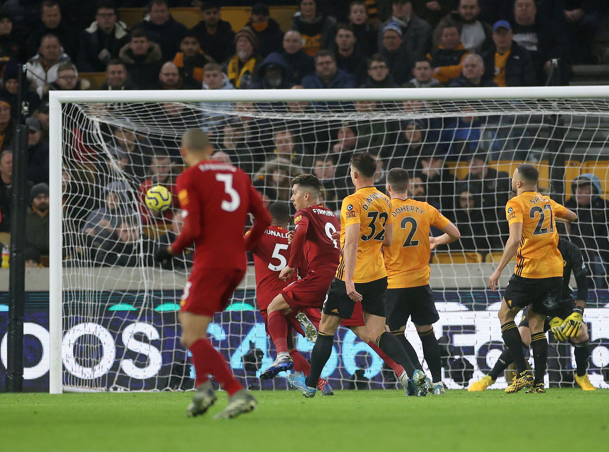 Thần t&agrave;i Firmino tỏa s&aacute;ng, Liverpool thắng nghẹt thở chủ nh&agrave; Wolverhampton - Ảnh 6.