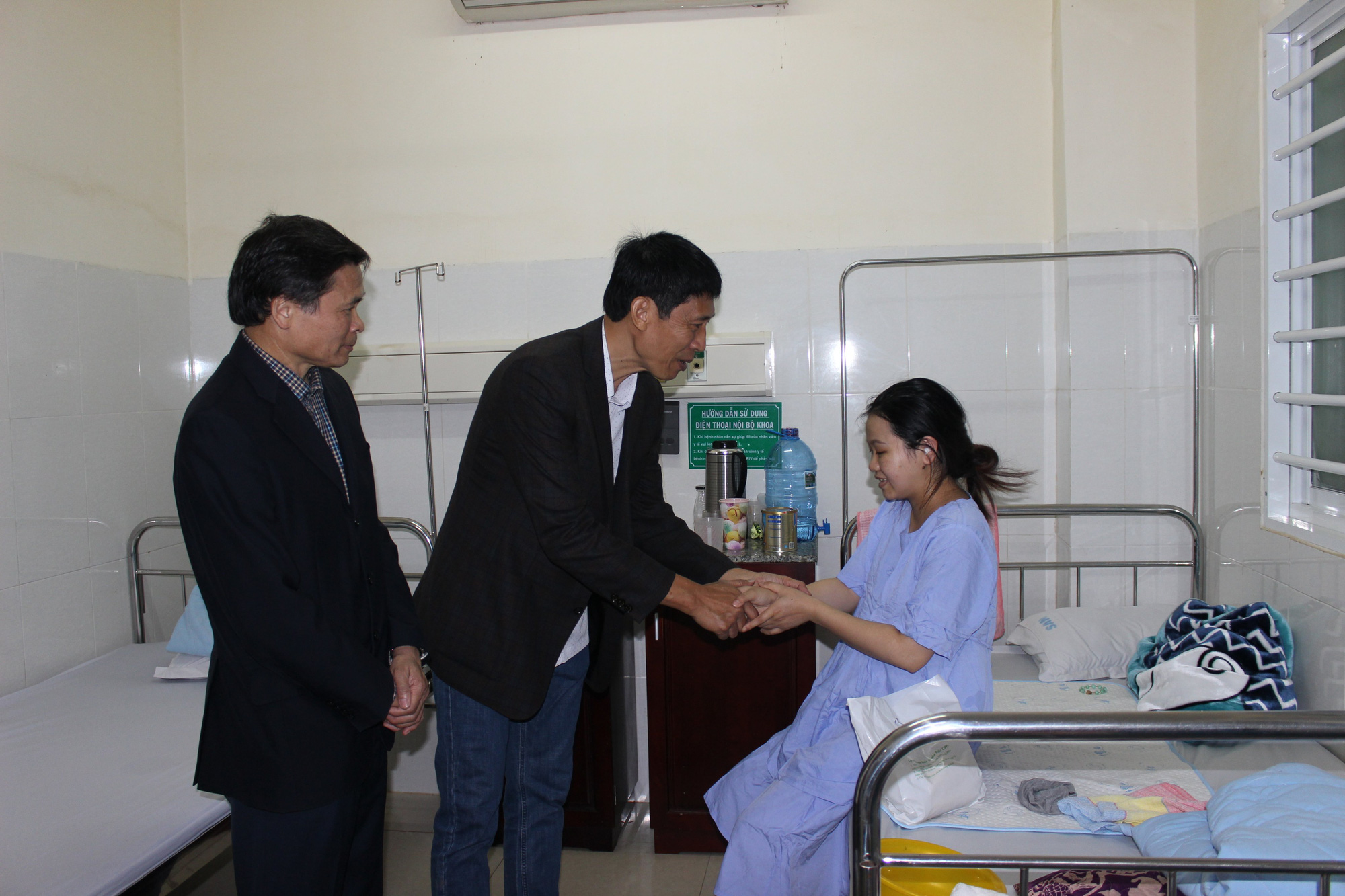 Những nụ cười đêm giao thừa tại bệnh viện Thiện Hạnh - Ảnh 2.