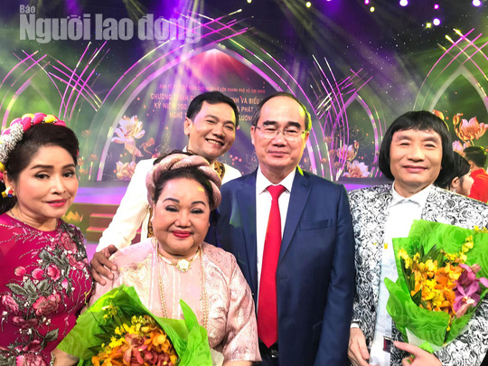 Tết chuột, cải lương sung m&atilde;n! - Ảnh 1.