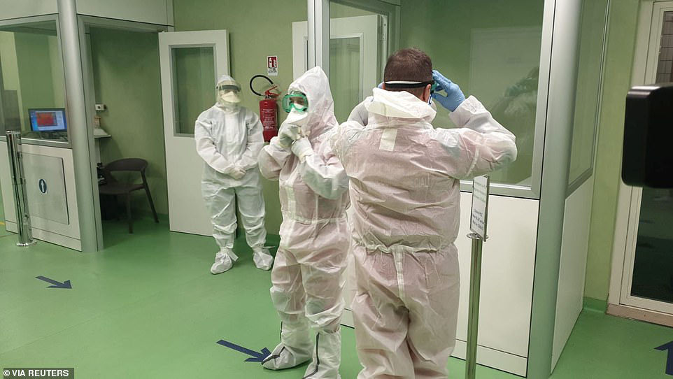 Những h&igrave;nh ảnh c&oacute; một kh&ocirc;ng hai trong t&acirc;m dịch virus Vũ H&aacute;n - Ảnh 8.