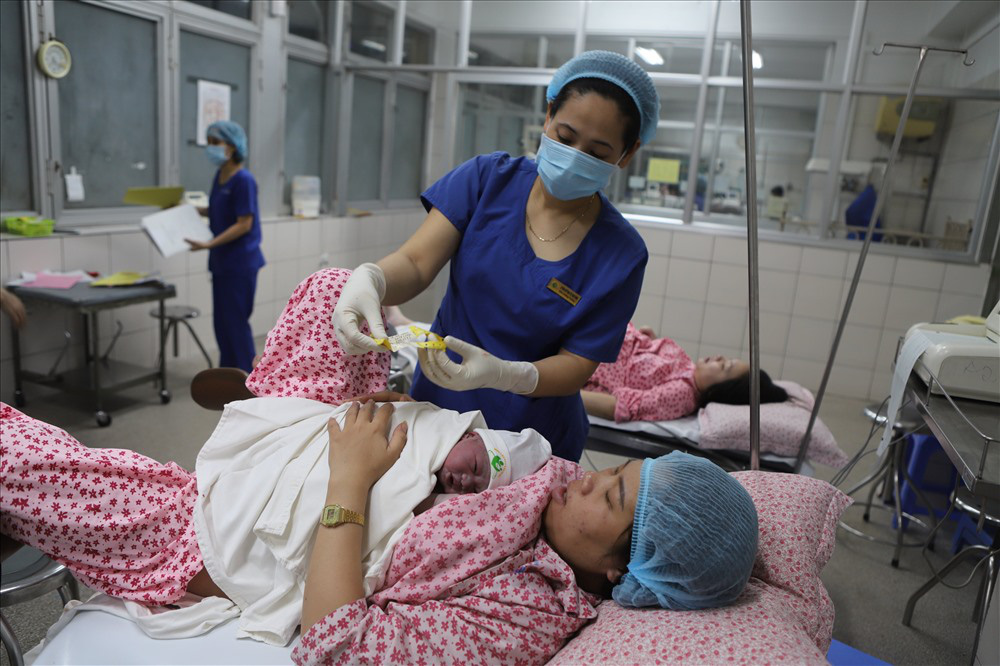C&ocirc;ng d&acirc;n nh&iacute; nặng 3,5 kg x&ocirc;ng đất Bệnh viện Phụ sản Trung ương - Ảnh 12.