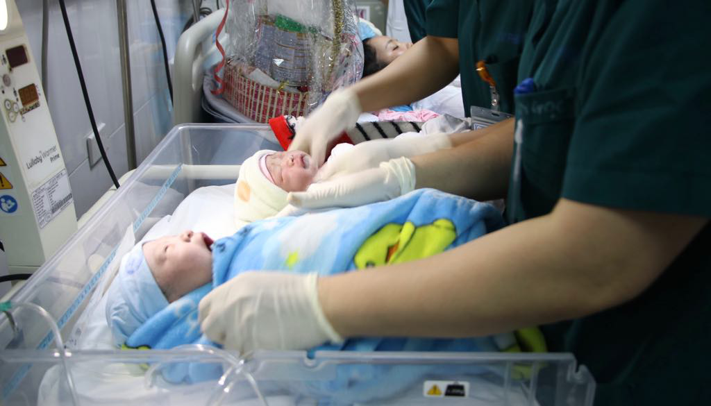 C&ocirc;ng d&acirc;n nh&iacute; nặng 3,5 kg x&ocirc;ng đất Bệnh viện Phụ sản Trung ương - Ảnh 8.