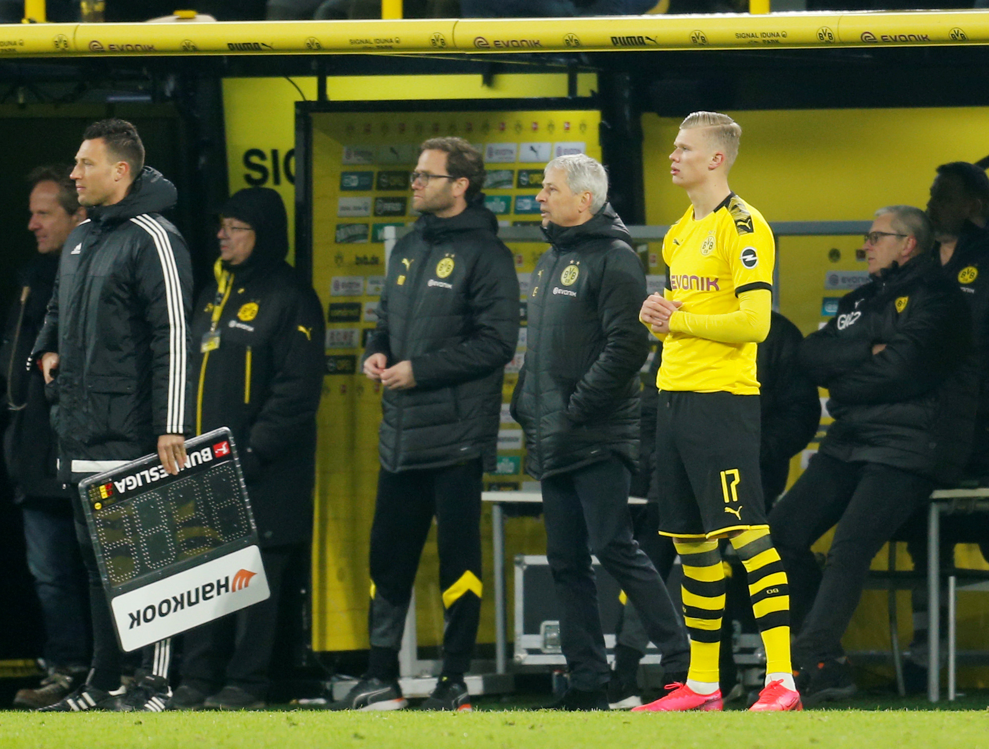 Haaland lập si&ecirc;u kỷ lục, Bundesliga kinh ho&agrave;ng với Dortmund - Ảnh 7.