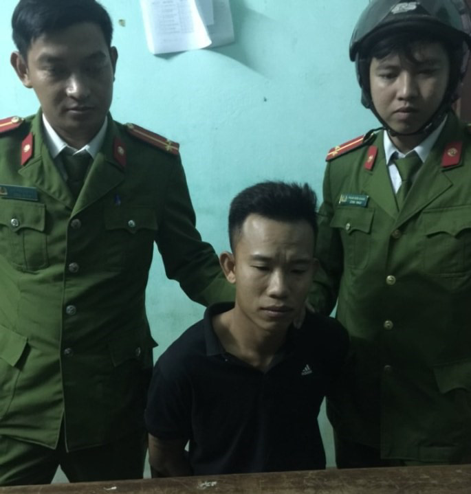 Mang ma túy “chơi” đêm giao thừa, một thanh niên bị bắt giữ - Ảnh 1.