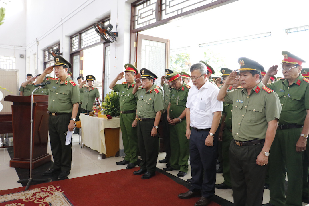 Đề nghị công nhận liệt sĩ cho cảnh sát khu vực bị đâm chết vào ngày 30 Tết